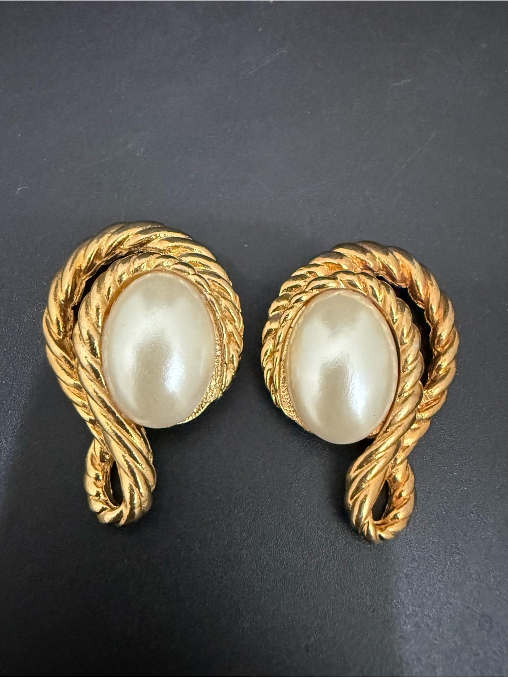 Vintage 70s BLUETTE FRANCE Signed Gold Tone Twisted Rope Faux Pearl Shoe Clips